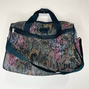 Floral VTG Lewis & Hyde Floral Tapestry Women's travel bag